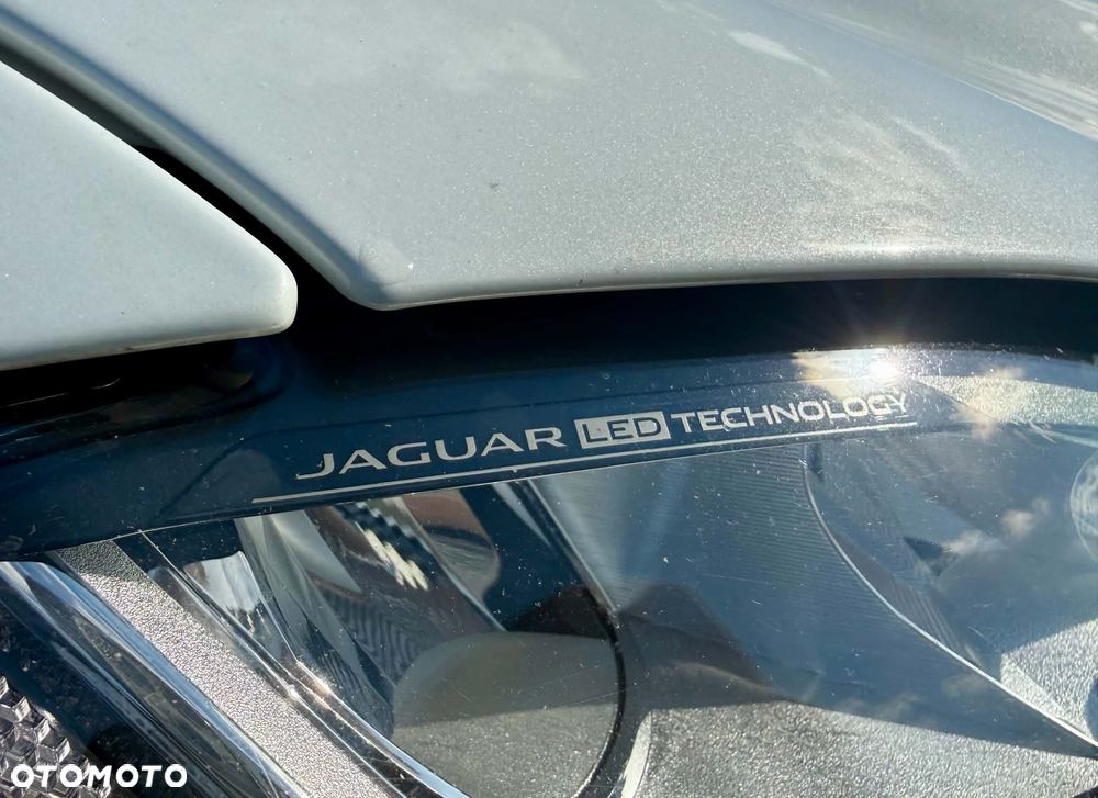 Jaguar XF 2.0 i4D Prestige - 10
