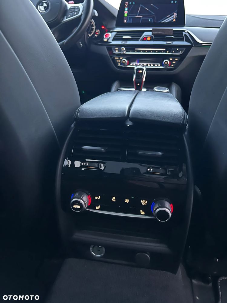 BMW M5 Competition - 33