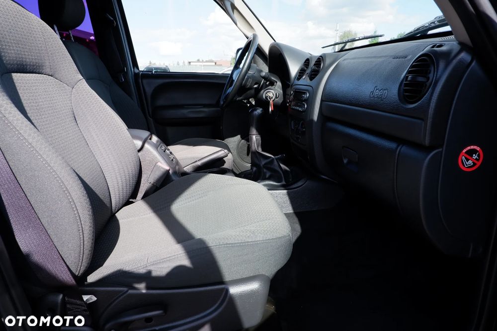 Jeep Cherokee 2.5L CRD Sport - 9