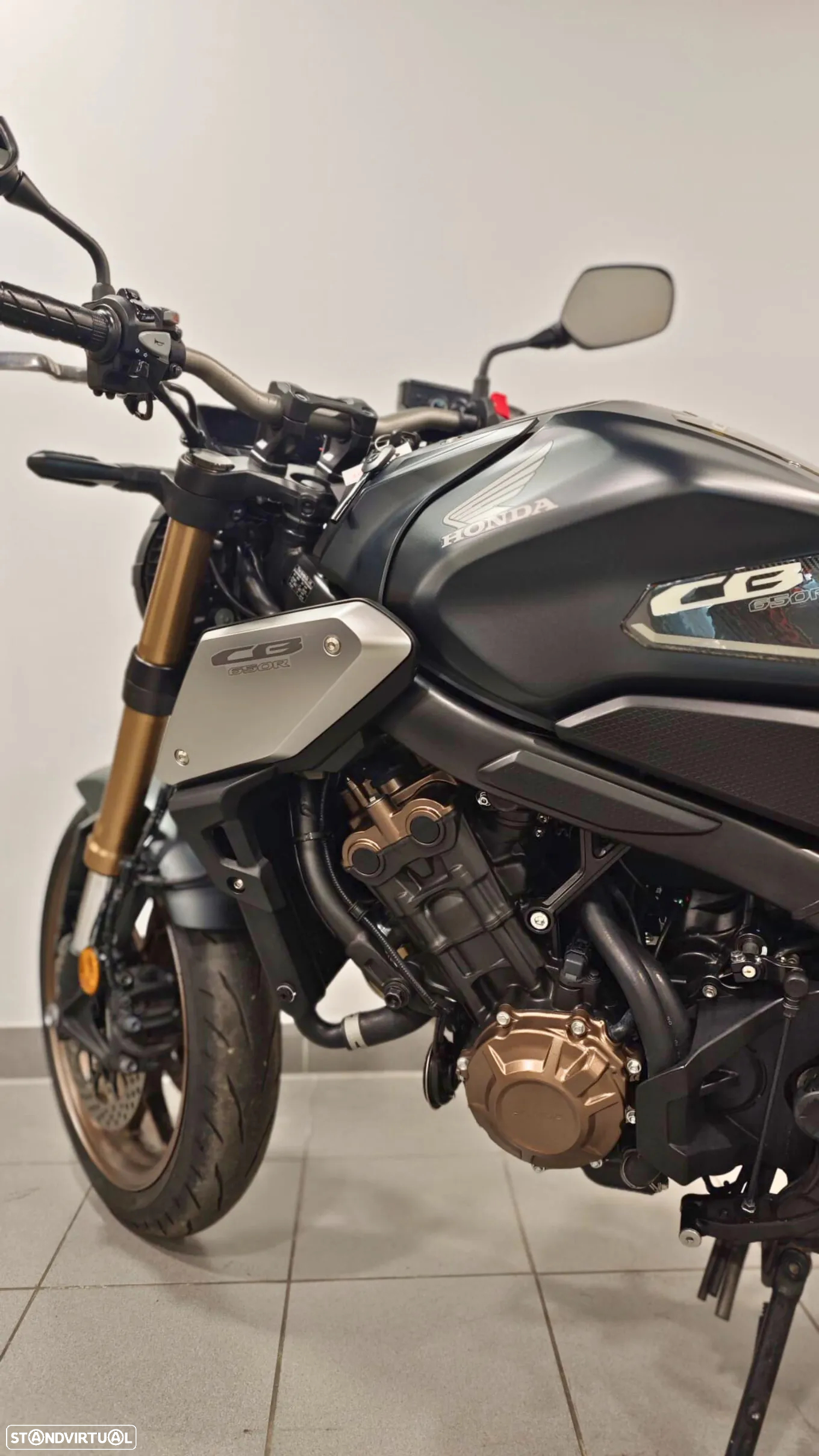 Honda CB 650R - 12