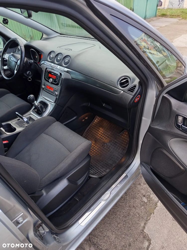 Ford S-Max - 14