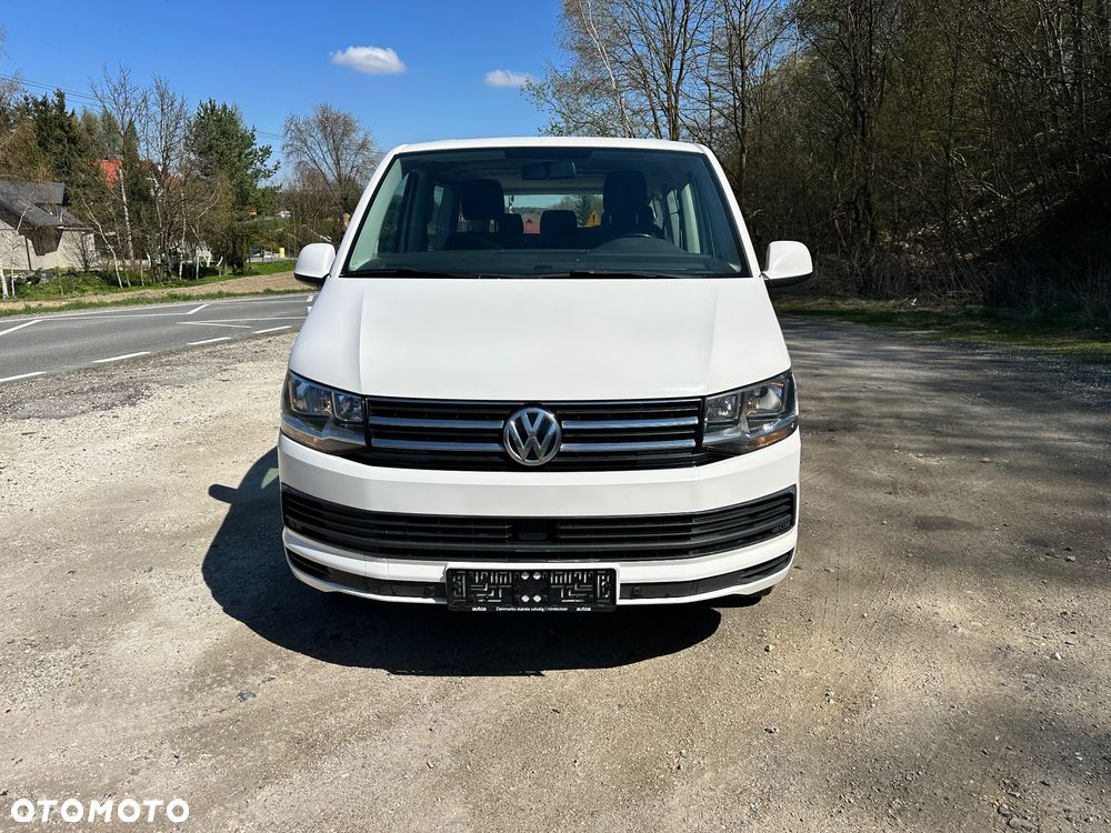 Volkswagen Caravelle - 1