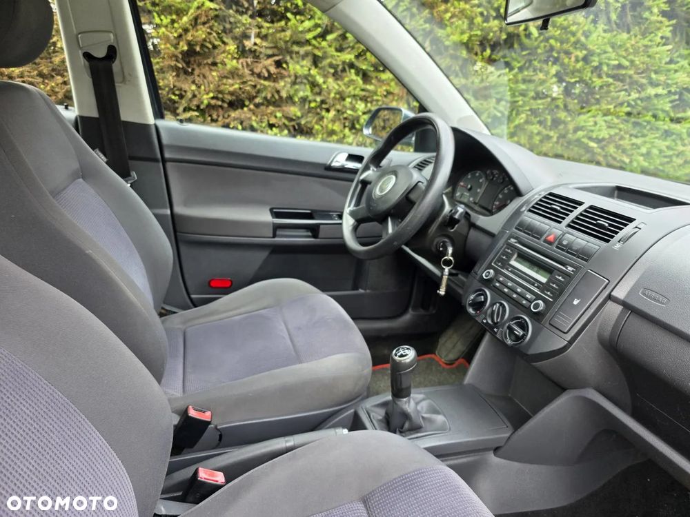 Volkswagen Polo - 5