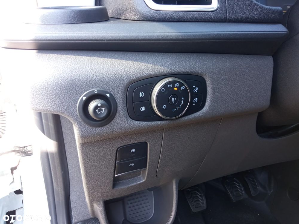 Ford Transit - 10