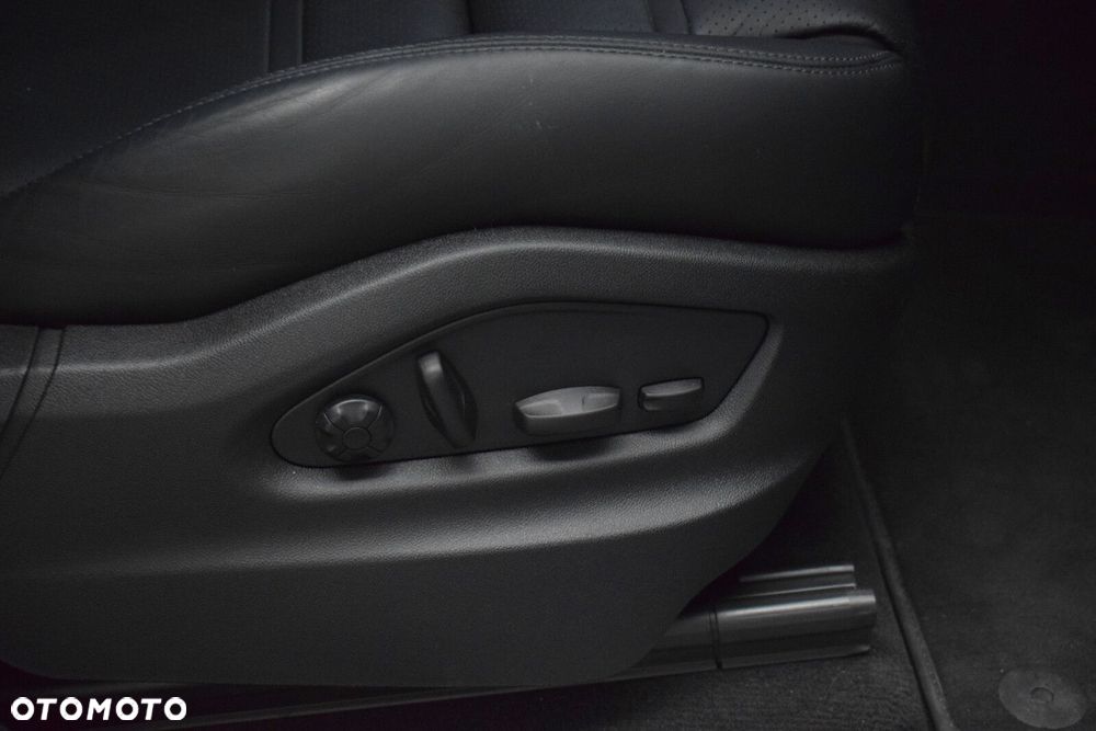 Porsche Cayenne - 15