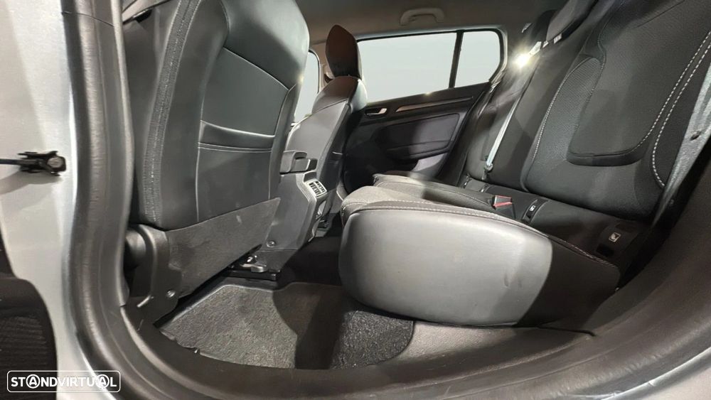 Renault Mégane Sport Tourer - 16