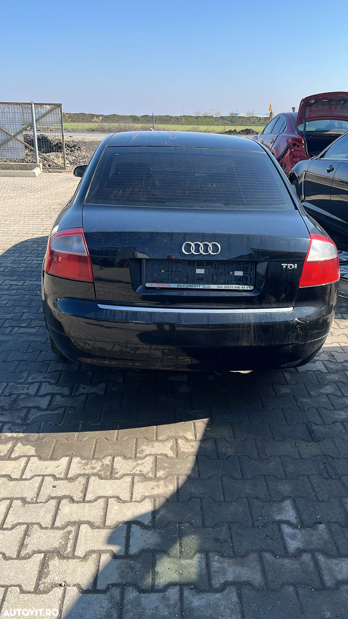 Dezmembram Audi A4 1.9 diesel din 2002 - 3