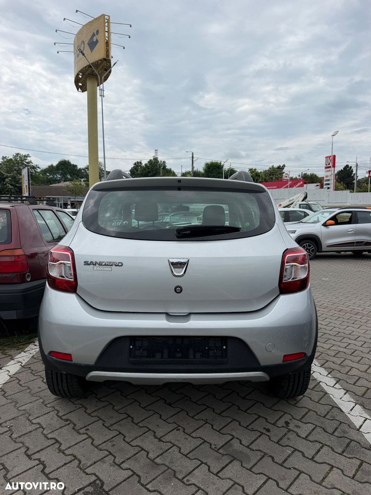 Dacia Sandero 1.5 dCI Stepway - 4