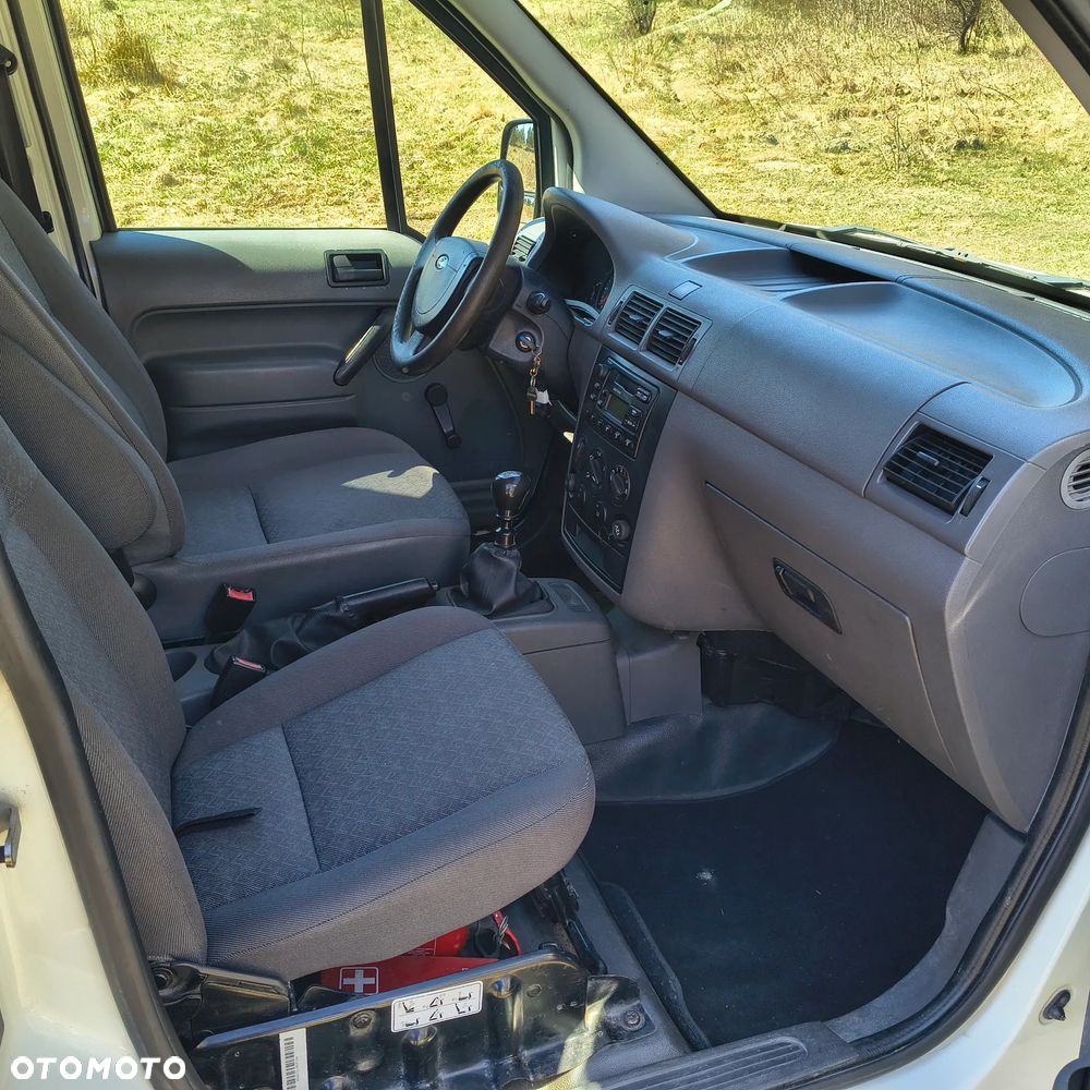Ford Transit Connect - 11