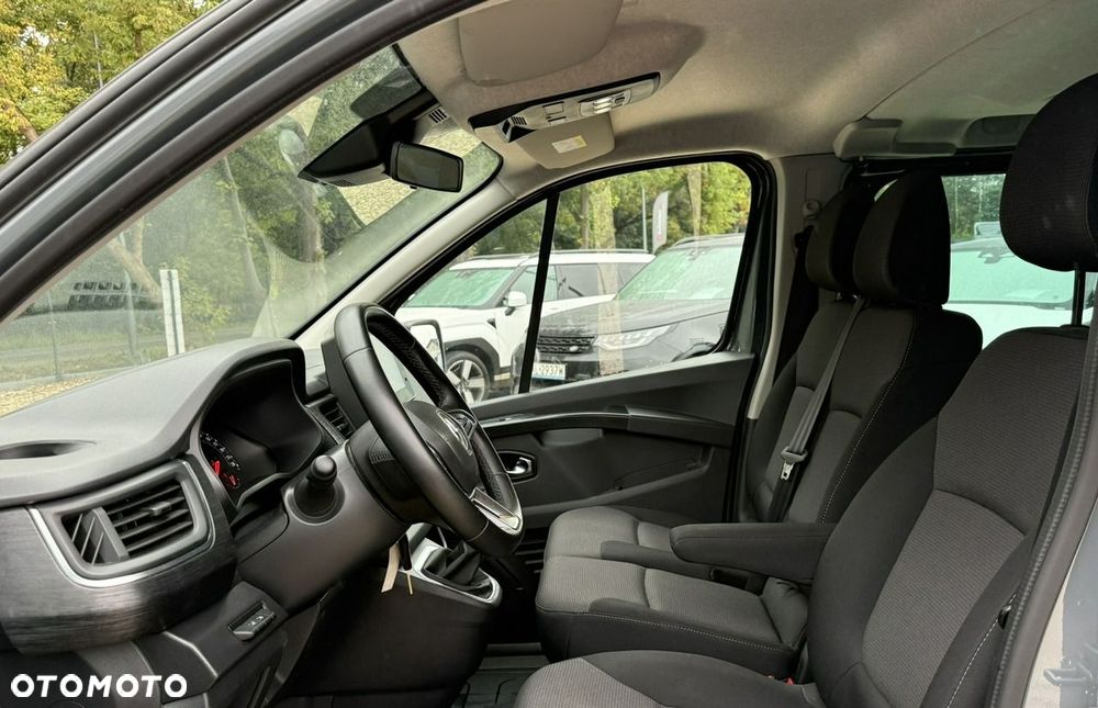 Renault Trafic Grand 2.0 dCi Escapade - 11