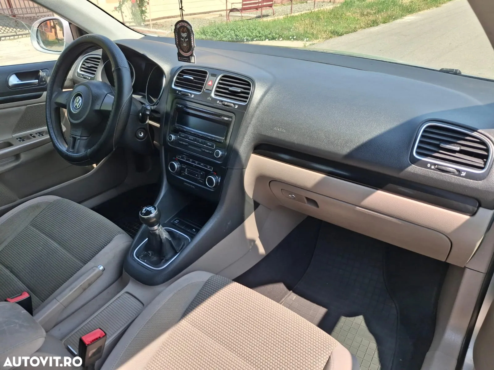 Volkswagen Golf 1.6 TDI DPF Style - 8