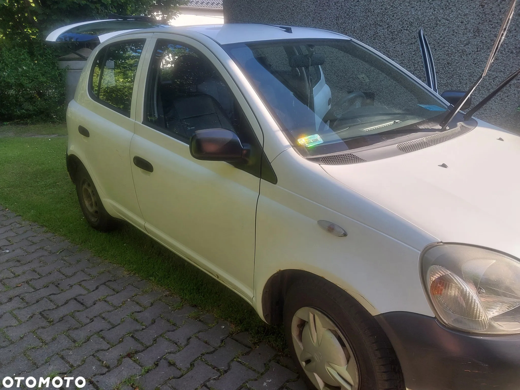 Toyota Yaris - 4