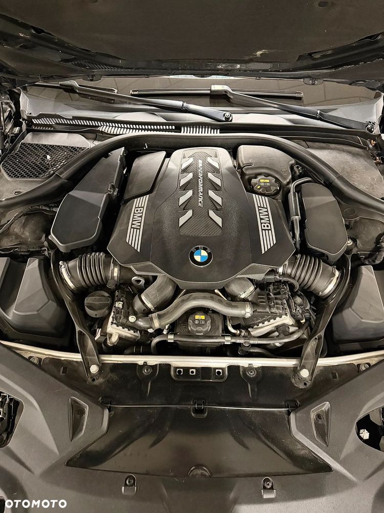 BMW Seria 8 - 13