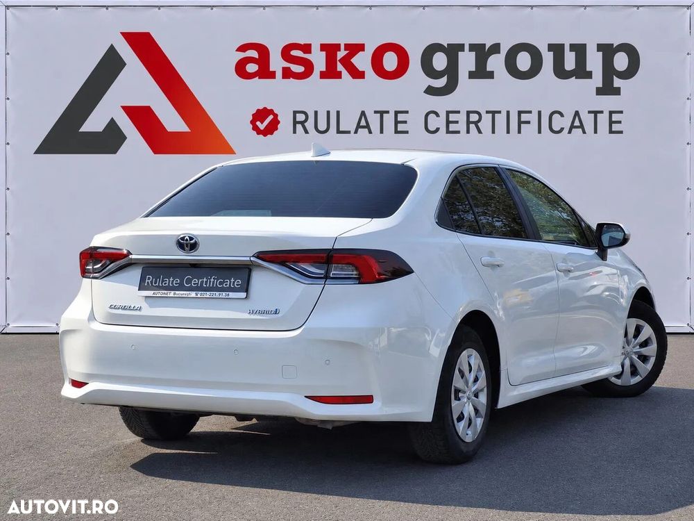 Toyota Corolla 1.8 HSD Business - 8
