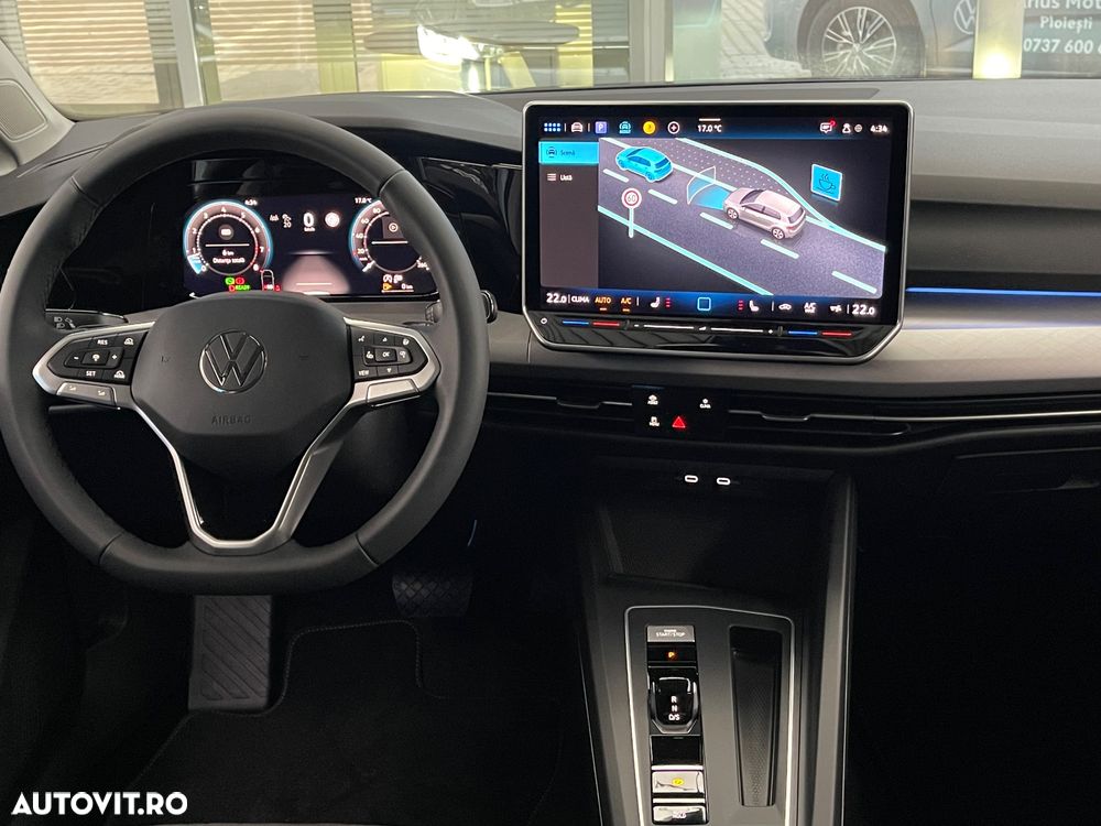 Volkswagen Golf 1.5 eTSI DSG MHEV Life - 31