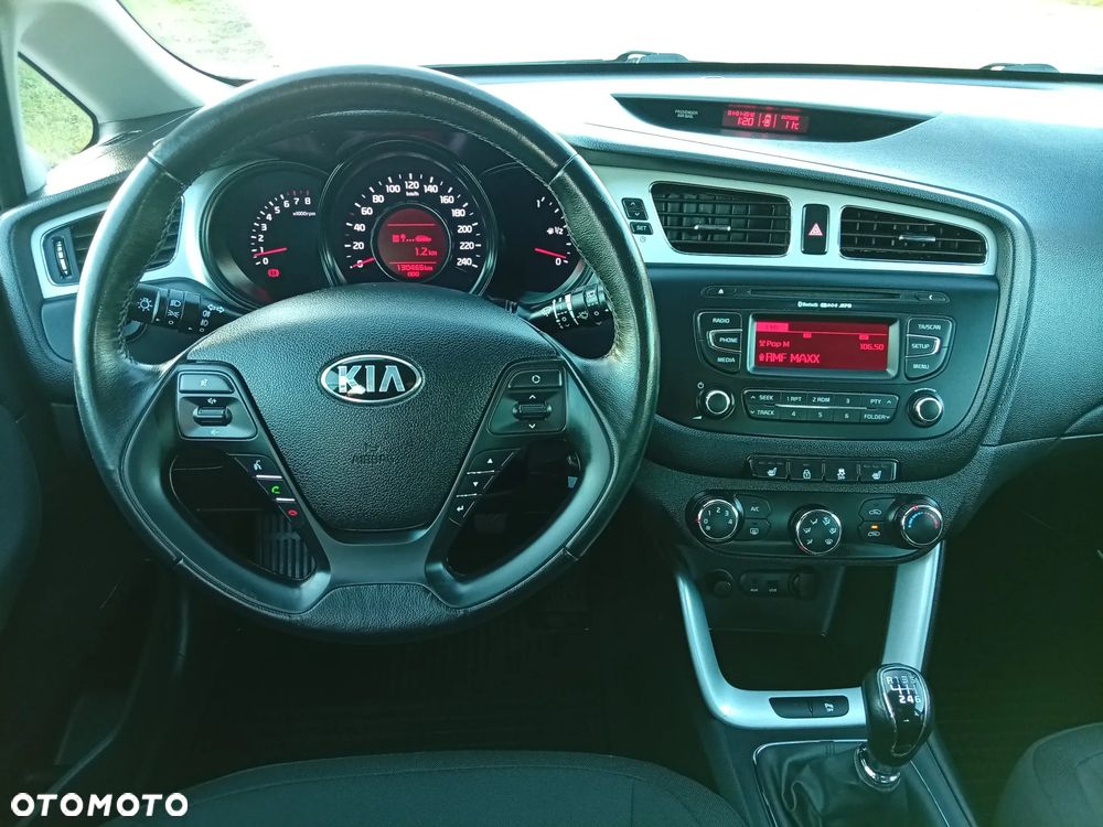 Kia Ceed - 24