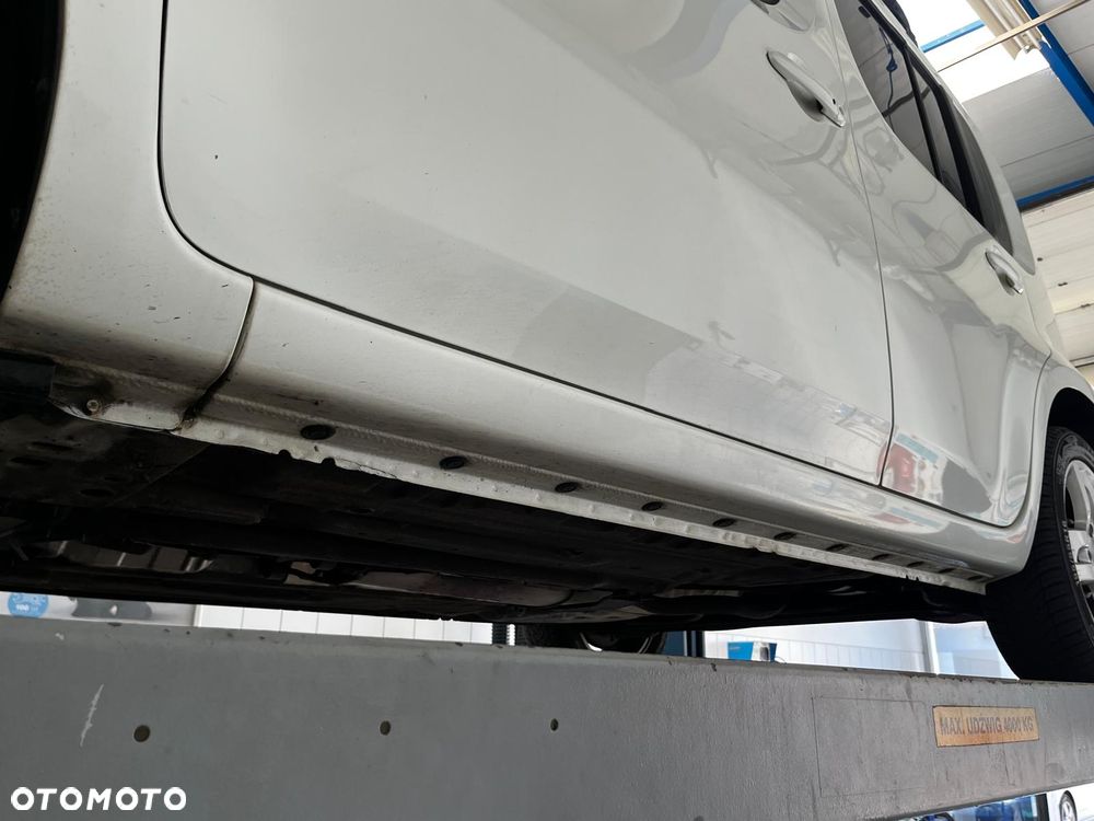 Nissan Cube - 17