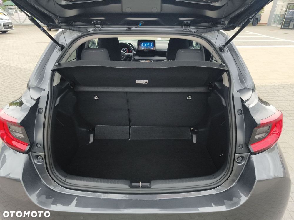 Toyota Yaris Hybrid 1.5 Style - 13