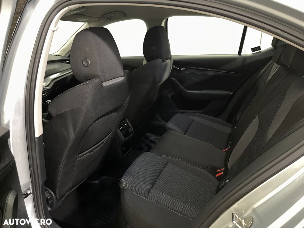 Skoda Octavia 1.0 TSI Ambition - 11