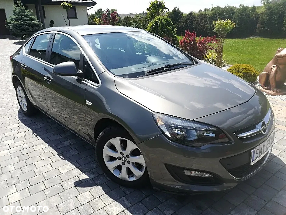 Opel Astra IV 1.4 T Business EU6 - 10