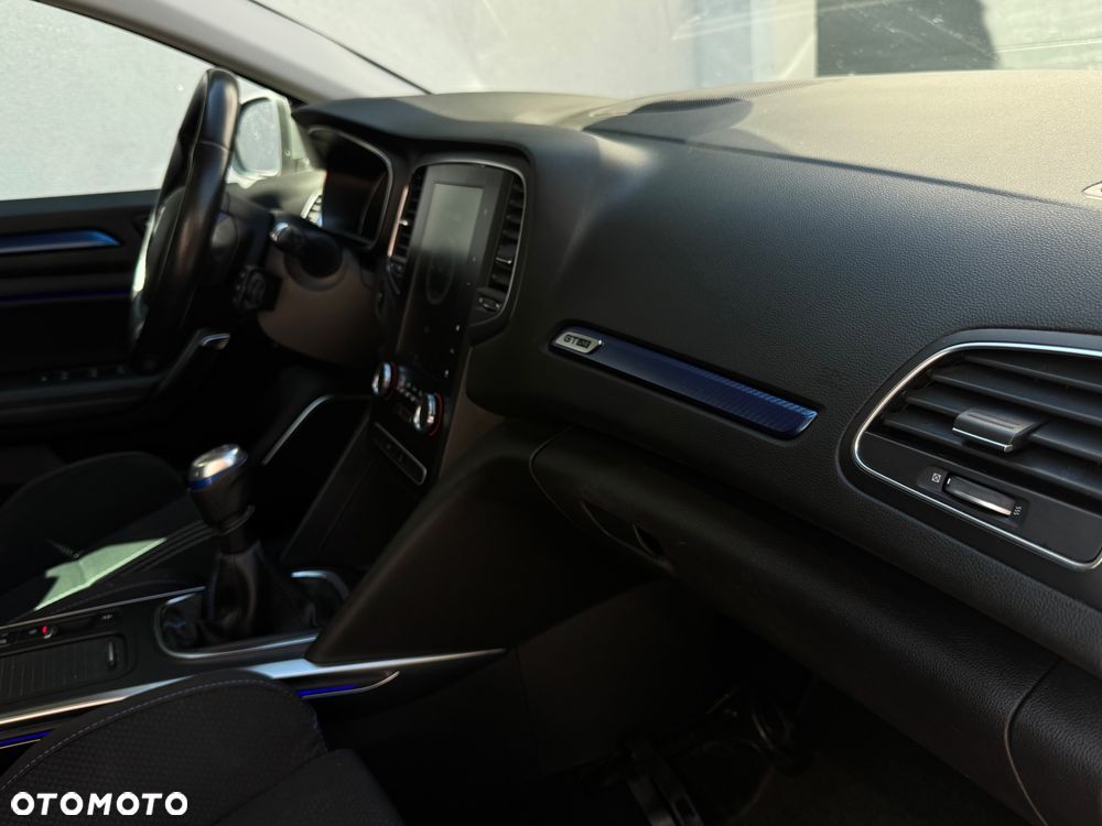 Renault Megane TCe 140 GPF GT LINE - 25