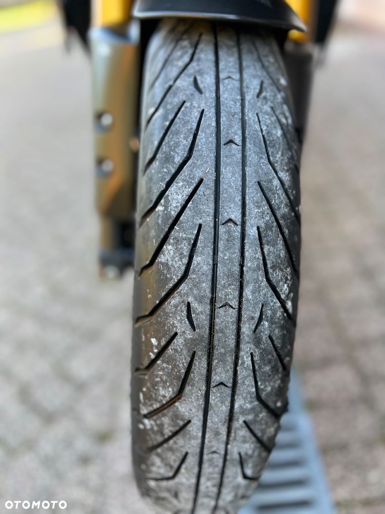 Yamaha FZ8 - 9