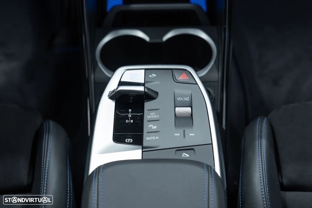 BMW iX2 eDrive20 Pack Desportivo M Pro - 22