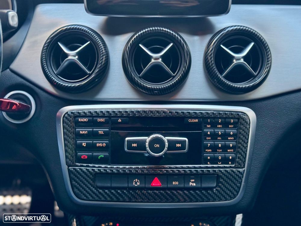 Mercedes-Benz CLA 180 - 40