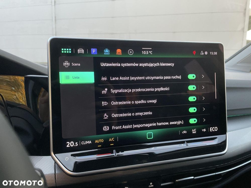 Volkswagen Golf - 24