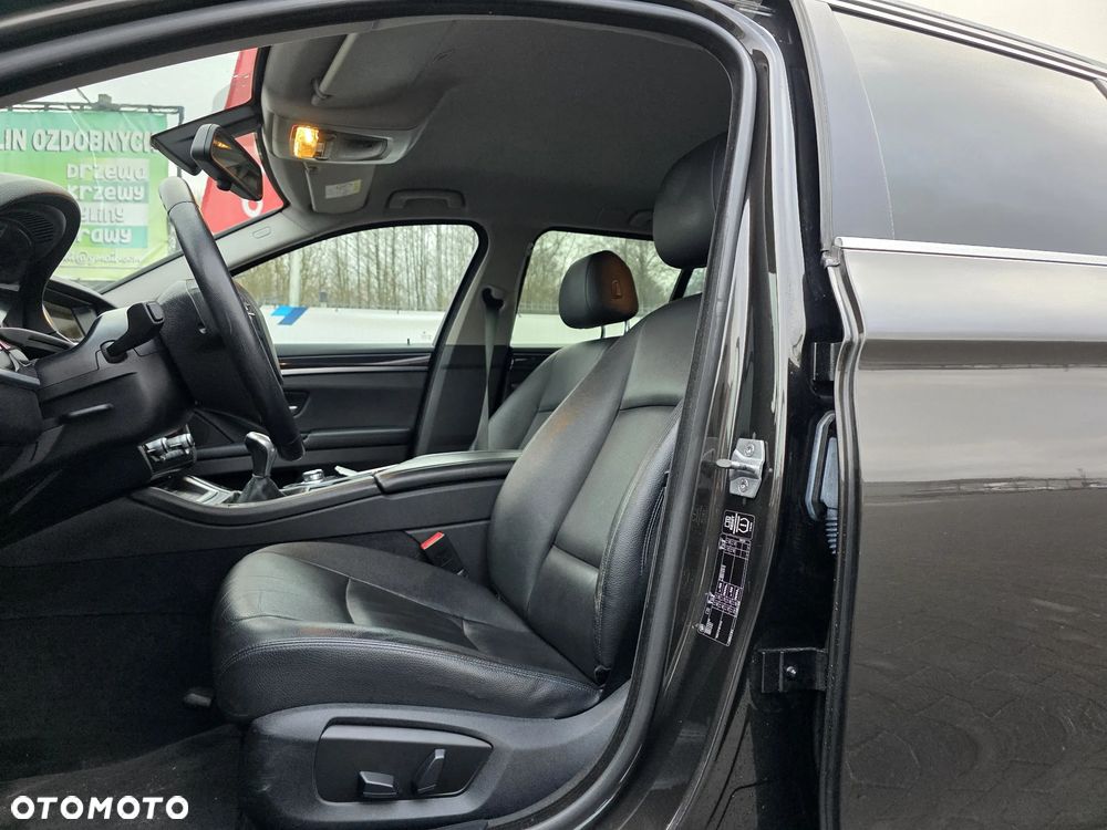 BMW Seria 5 518d Luxury Line - 8