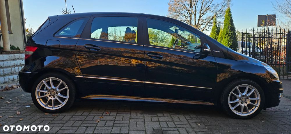 Mercedes-Benz Klasa B 180 BlueEffICIENCY - 11