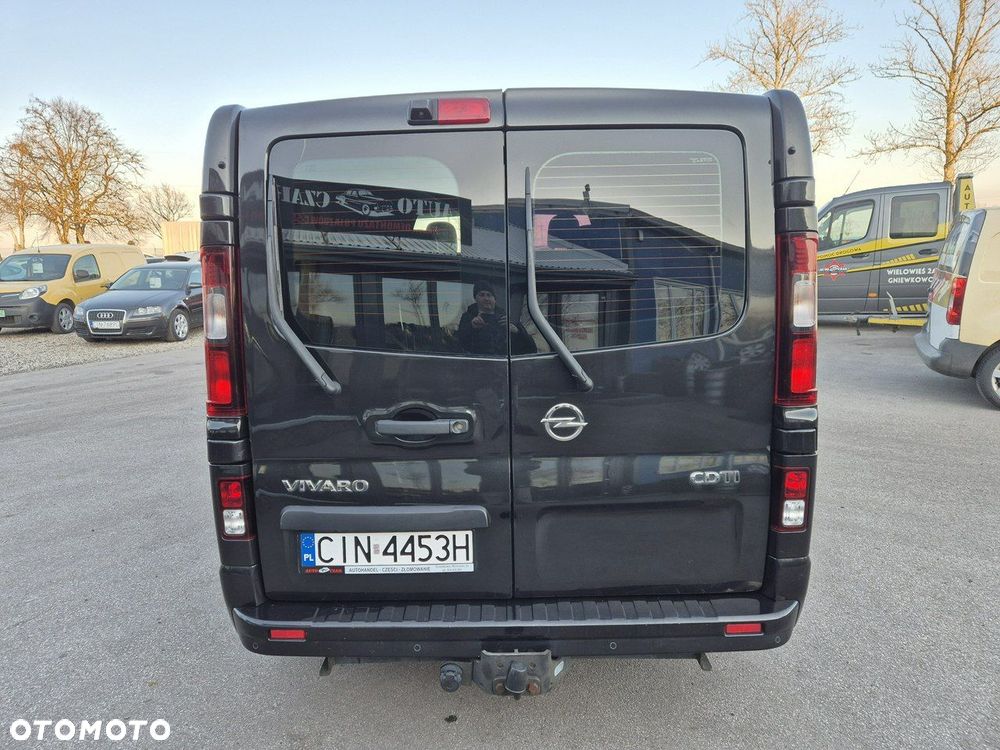 Opel Vivaro - 32
