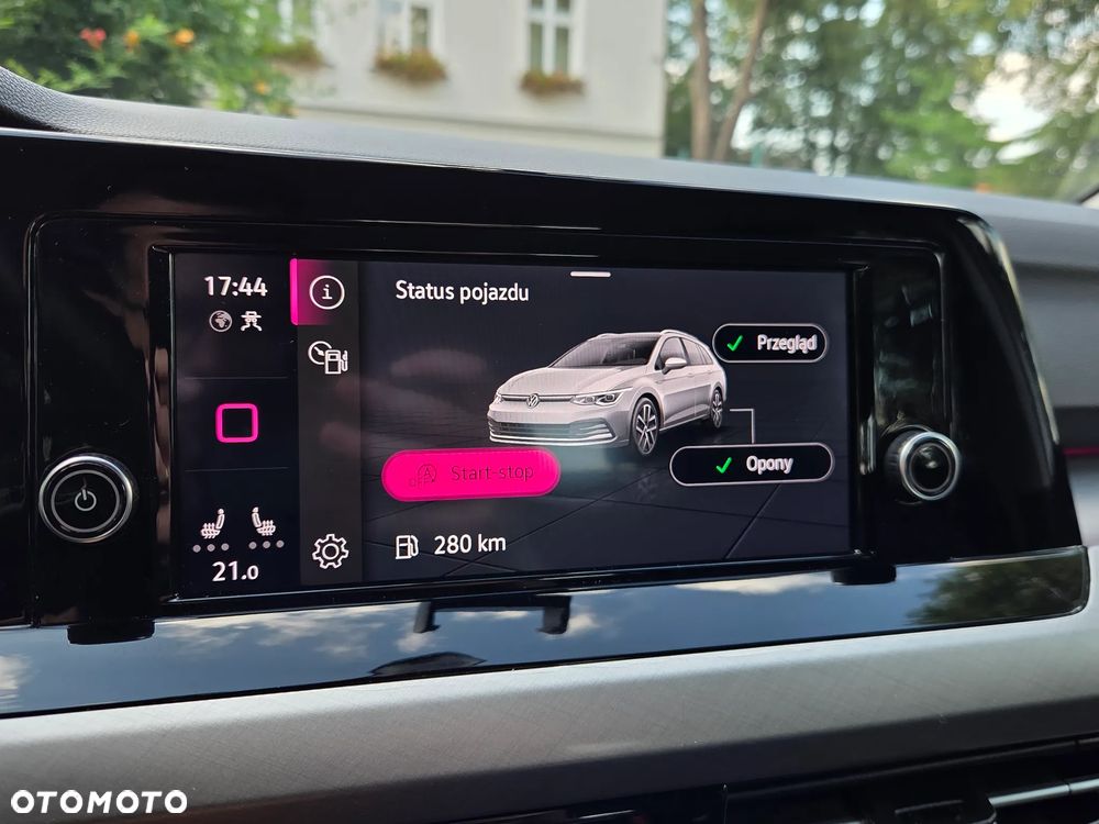 Volkswagen Golf 1.5 TSI EVO Life - 30
