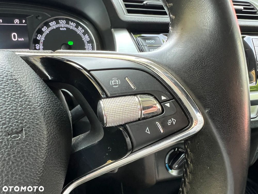 Skoda Fabia 1.0 TSI Style Color DSG - 19