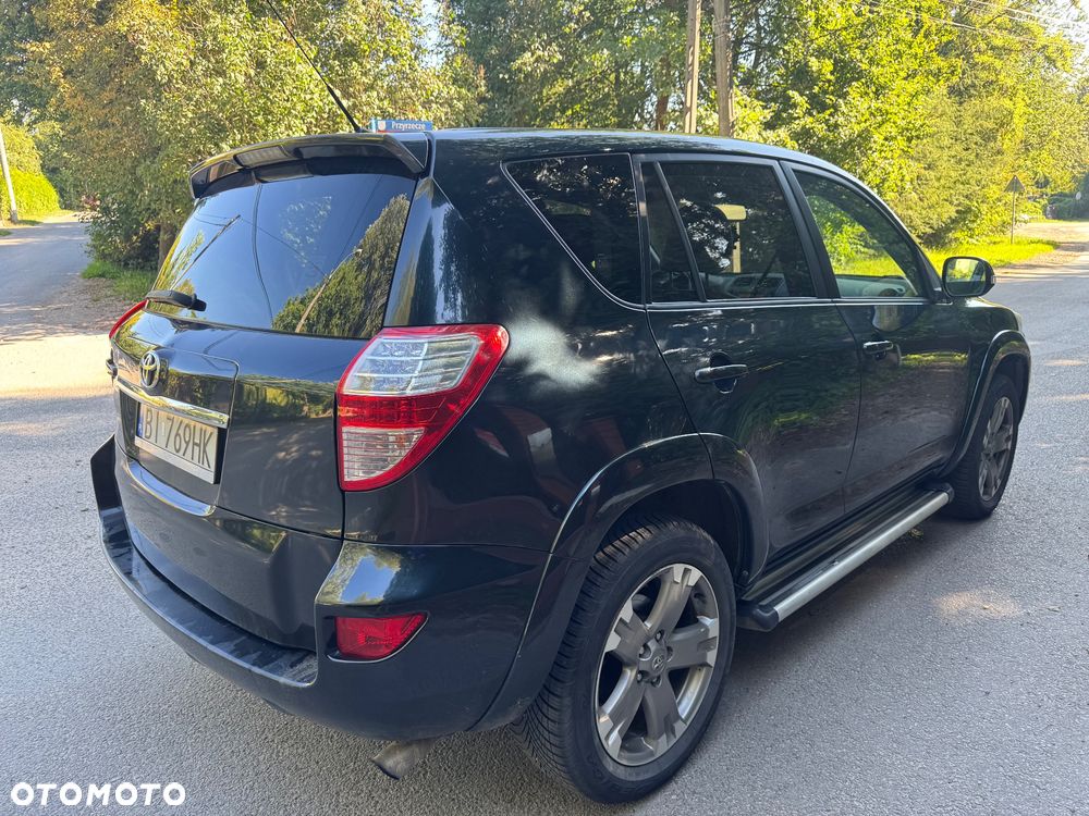 Toyota RAV4 2.2 D-4D 4x4 Automatik Executive - 3