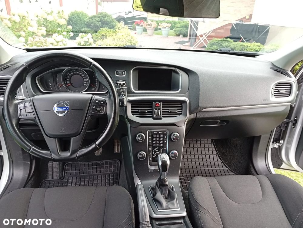 Volvo V40 D3 Kinetic - 11