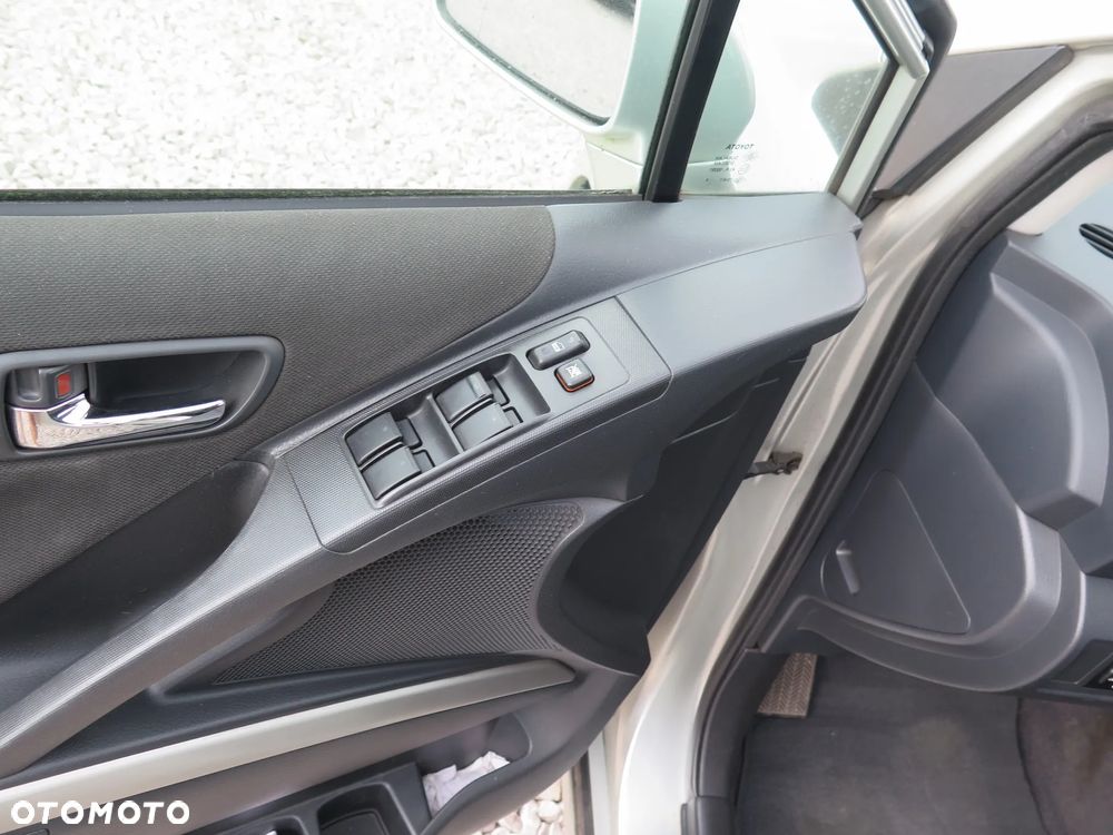 Toyota Corolla Verso 1.8 Sol + 7os MM - 16