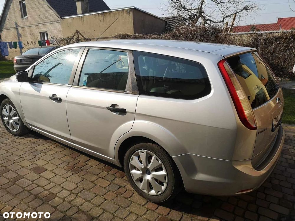 Ford Focus - 8