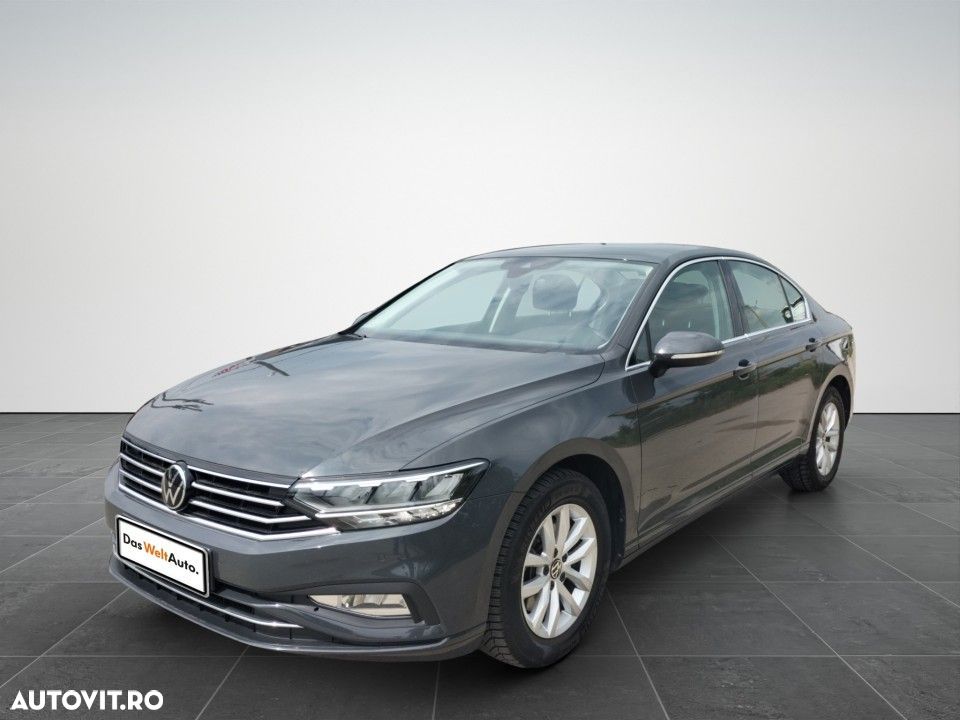 Volkswagen Passat - 1