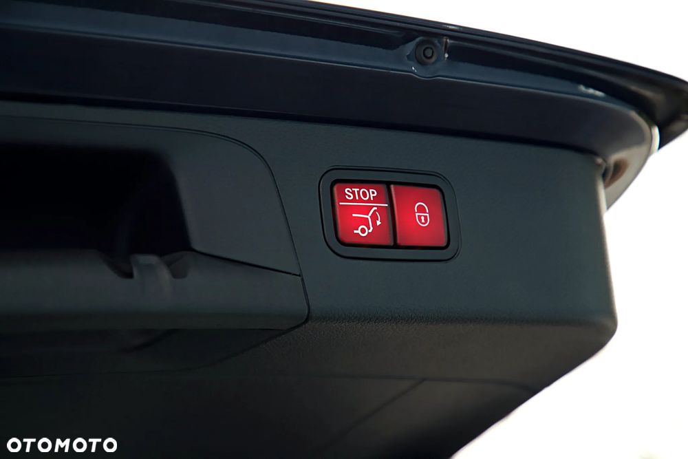 Mercedes-Benz GLC - 21