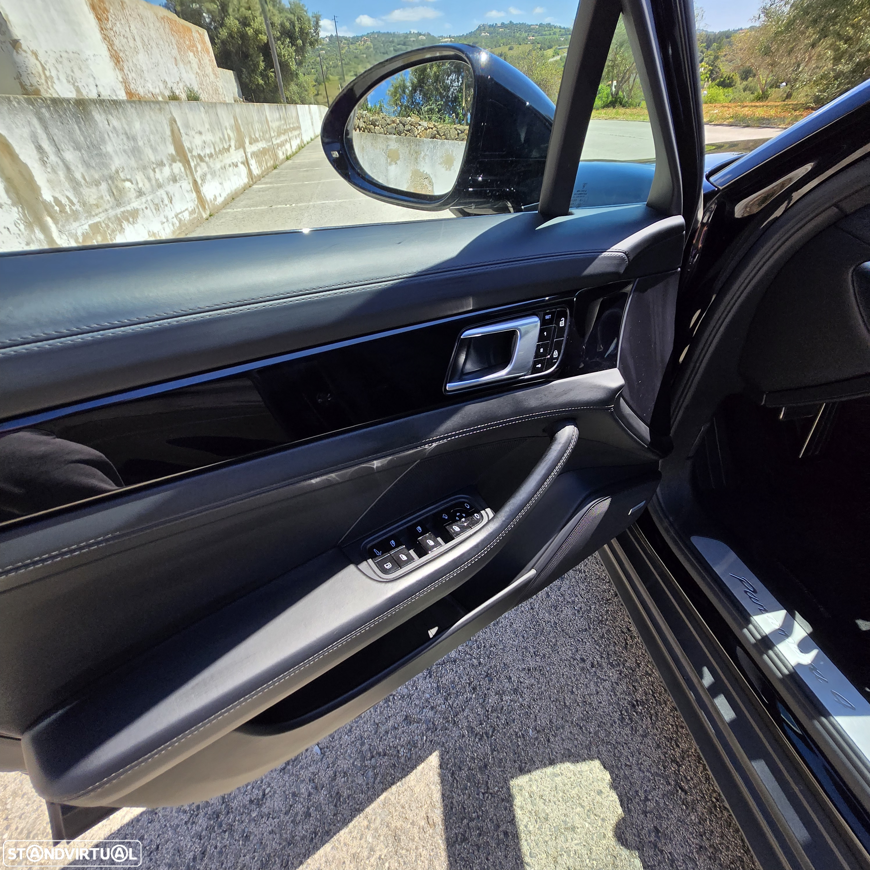 Porsche Panamera Sport Turismo 4 E-Hybrid - 11