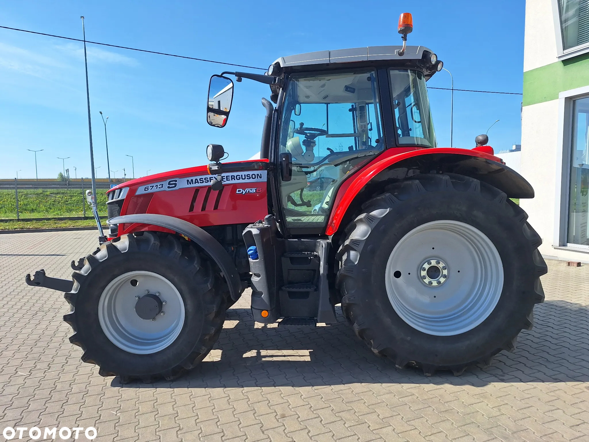 Massey Ferguson 6713S - 8