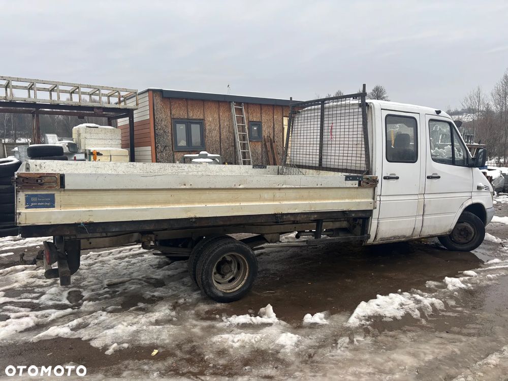 Mercedes-Benz 412 - 8