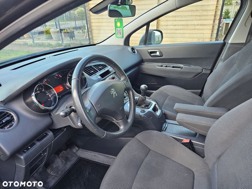 Peugeot 5008 120 VTi Premium - 26