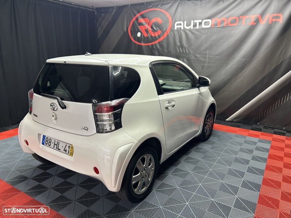 Toyota iQ 1.0 VVT-i - 4