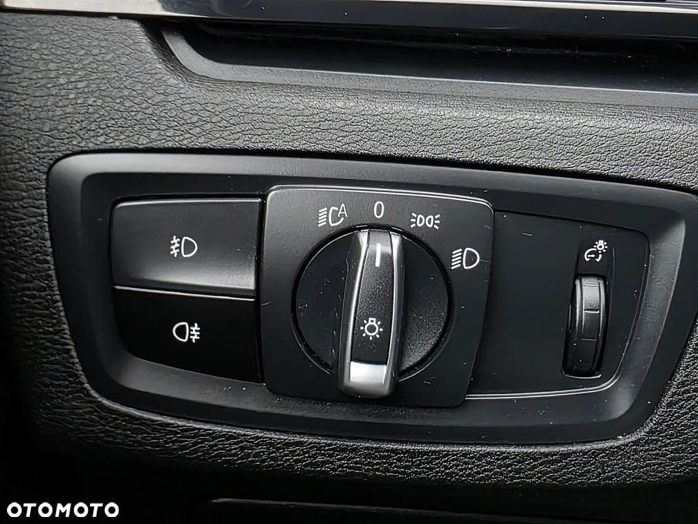 BMW X1 xDrive18d Advantage - 22