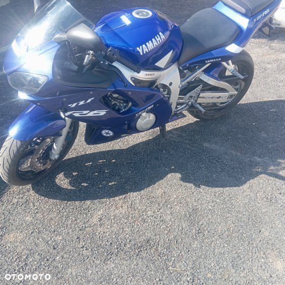 Yamaha YZF - 4