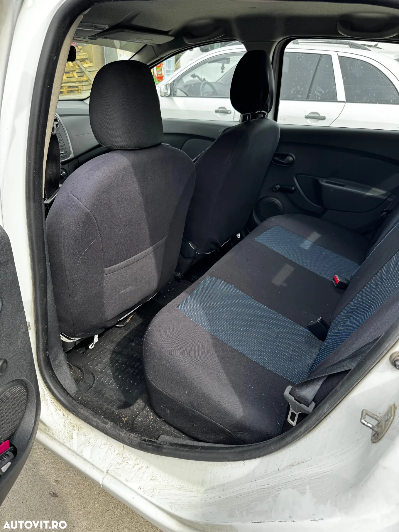 Dacia Logan MCV 1.2 Acces - 7
