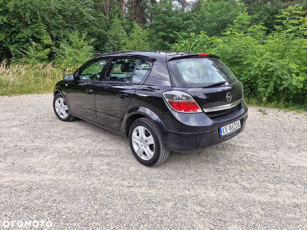 Opel Astra 1.6 Enjoy - 15