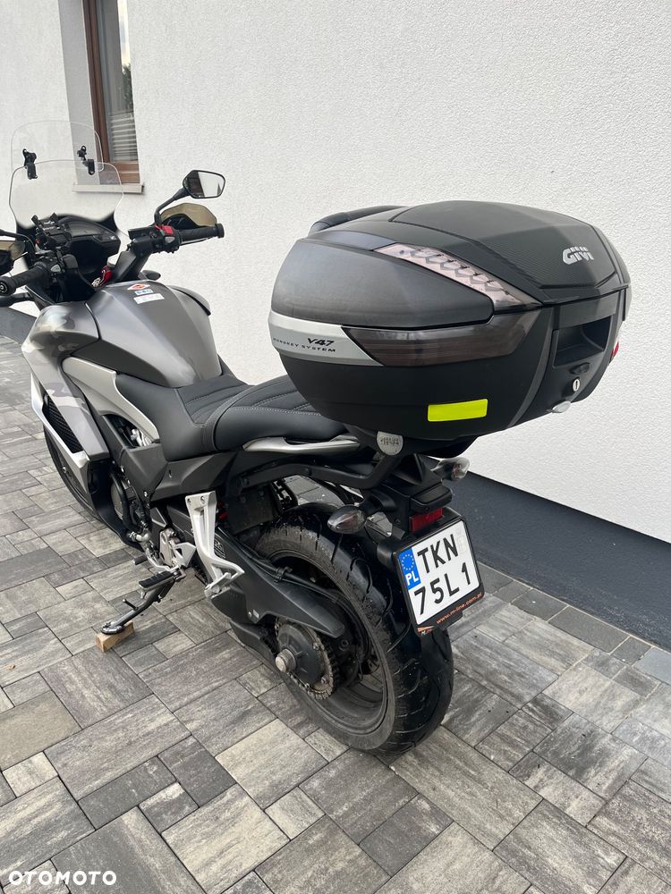 Honda VFR - 14